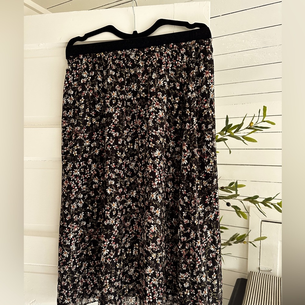 LOFT Floral midi skirt